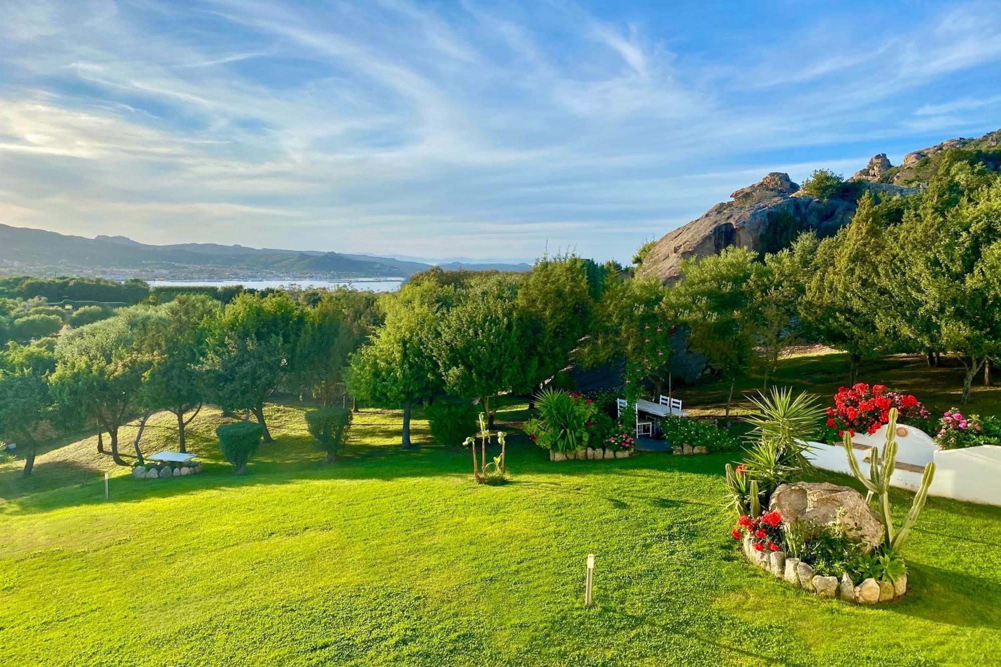 La Dimora di Amaranta Apartment Baja Sardinia Bagian luar foto
